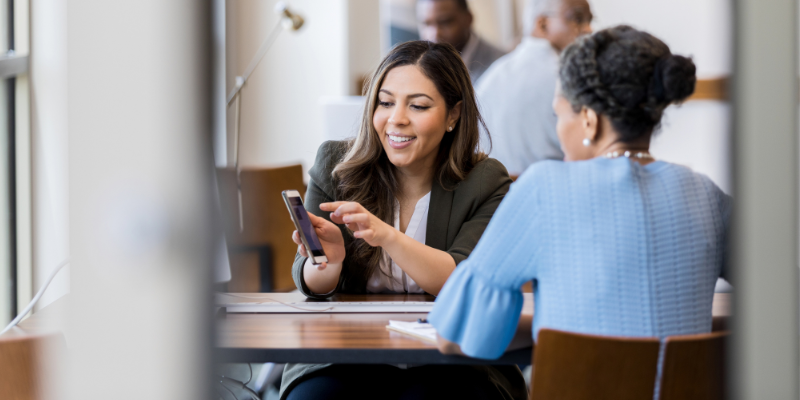 Chatbots en la banca: ventajas, desafíos y cómo aprovecharlos con chattigo y WhatsApp