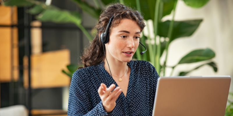 Cómo escalar la atención al cliente con llamadas de voz en WhatsApp Business API