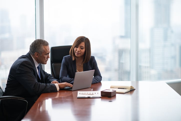 Roles en la operación de WhatsApp